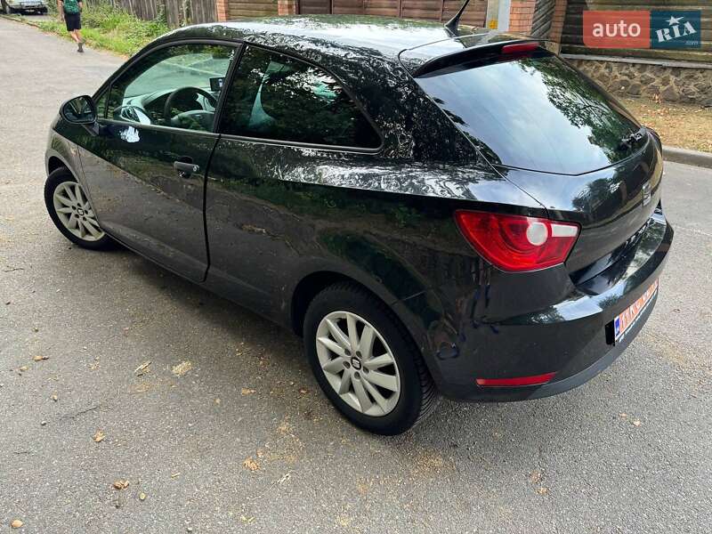 Хэтчбек SEAT Ibiza 2014 в Киеве