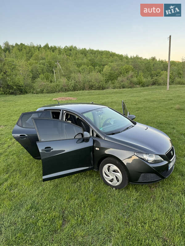 Хетчбек SEAT Ibiza 2011 в Мукачевому