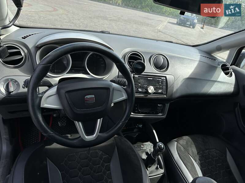 Хетчбек SEAT Ibiza 2010 в Харкові
