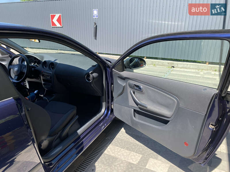 Хетчбек SEAT Ibiza 2006 в Гайсину