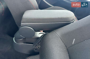 Хэтчбек SEAT Ibiza 2011 в 