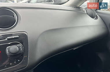 Хэтчбек SEAT Ibiza 2011 в 