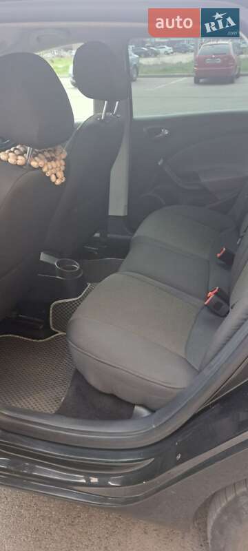 Универсал SEAT Ibiza 2012 в Чернигове