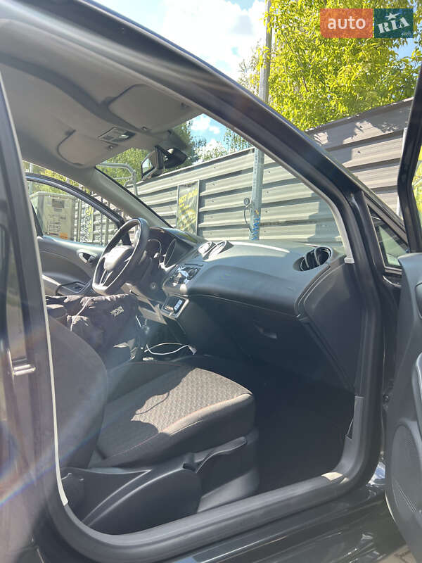 Хетчбек SEAT Ibiza 2010 в Ковелі