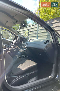 Хэтчбек SEAT Ibiza 2010 в 