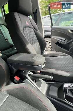 Хэтчбек SEAT Ibiza 2010 в 