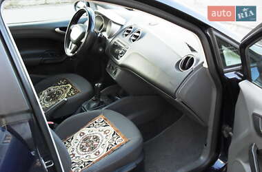 Хетчбек SEAT Ibiza 2011 в Іршаві