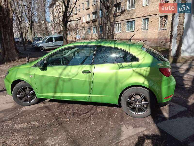 Хетчбек SEAT Ibiza 2013 в Києві