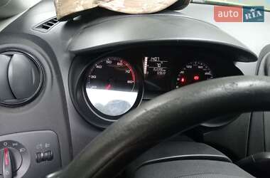 Хетчбек SEAT Ibiza 2013 в 