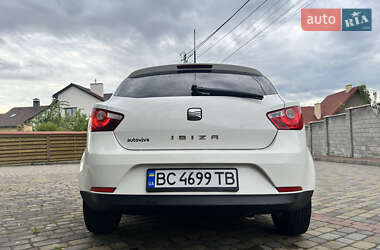 Хэтчбек SEAT Ibiza 2010 в 
