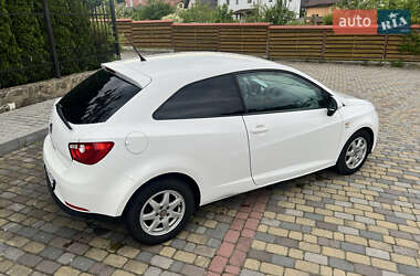 Хэтчбек SEAT Ibiza 2010 в 
