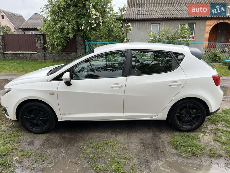 Хетчбек SEAT Ibiza 2011 в Луцьку