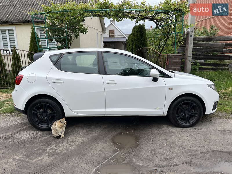 Хетчбек SEAT Ibiza 2011 в Луцьку
