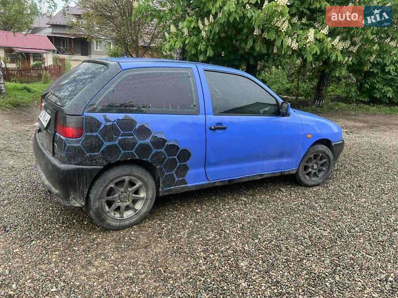 Хетчбек SEAT Ibiza 1996 в Сторожинці