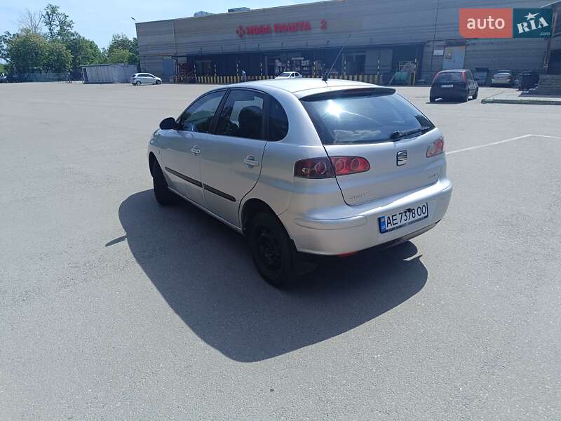 Хетчбек SEAT Ibiza 2003 в Дніпрі