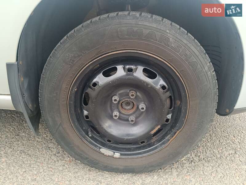 Хетчбек SEAT Ibiza 2003 в Дніпрі