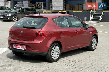 Хэтчбек SEAT Ibiza 2011 в 
