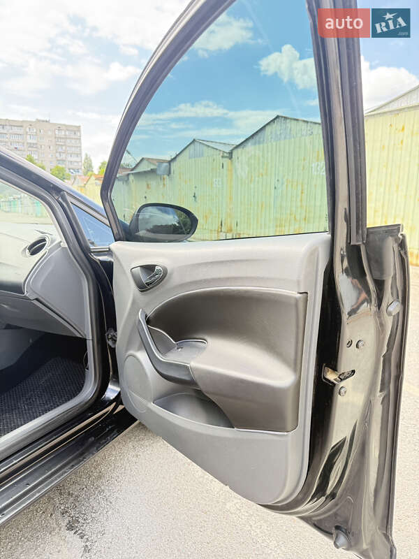 Хэтчбек SEAT Ibiza 2009 в Житомире