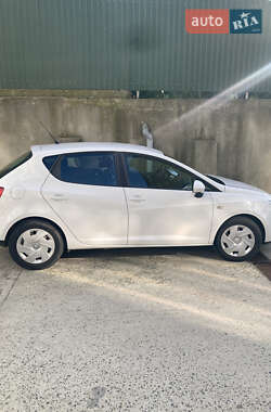 Хетчбек SEAT Ibiza 2011 в 