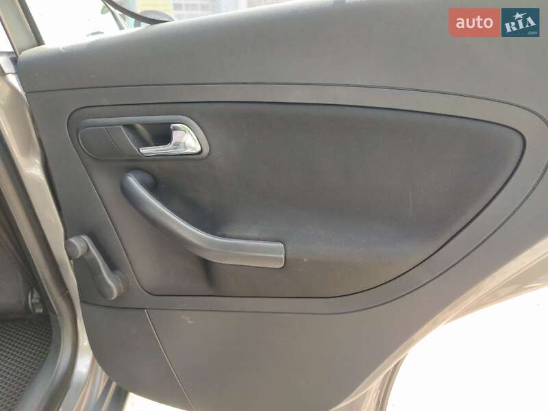 Хэтчбек SEAT Ibiza 2004 в Львове фото 75 Хэтчбек SEAT Ibiza 2004 в Львове