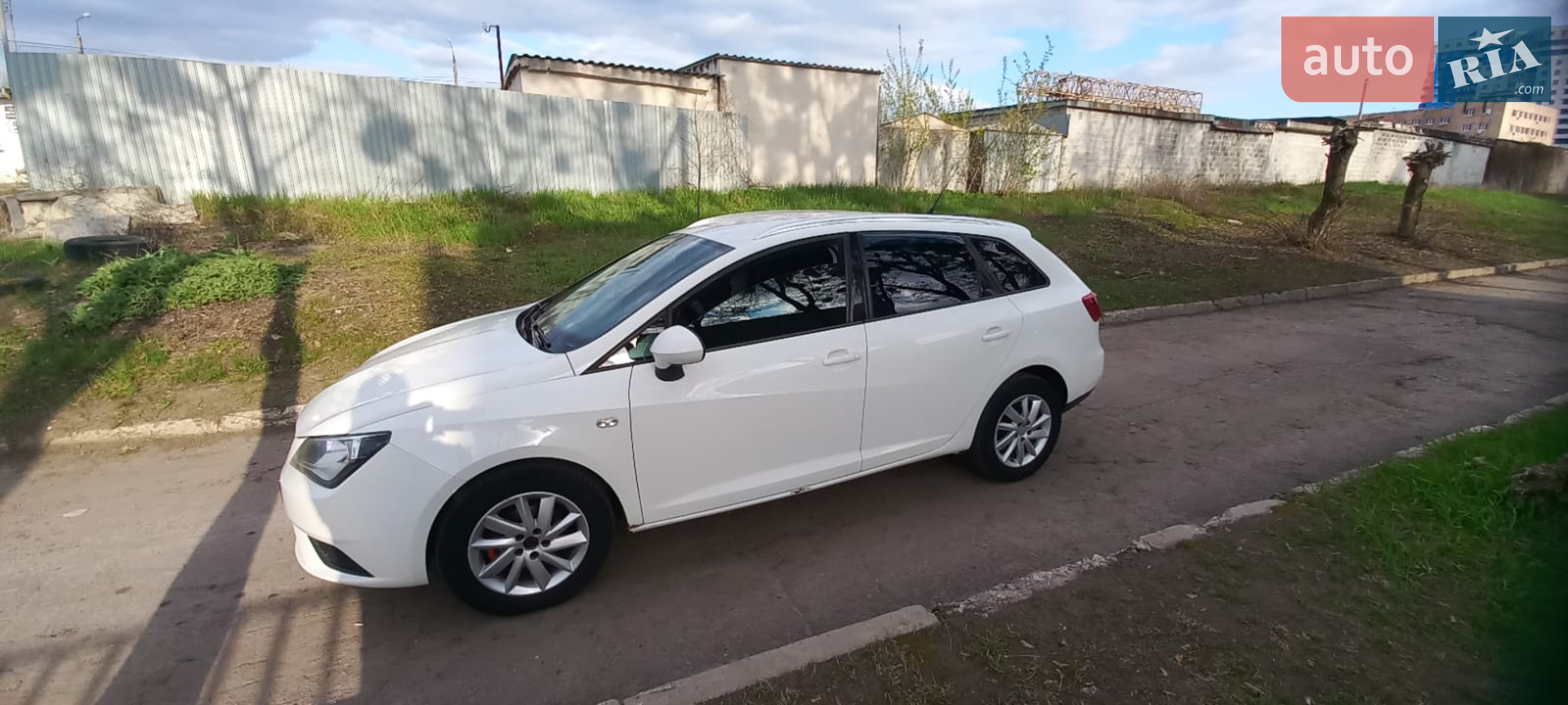 2012 SEAT Ibiza - мініатюра 2