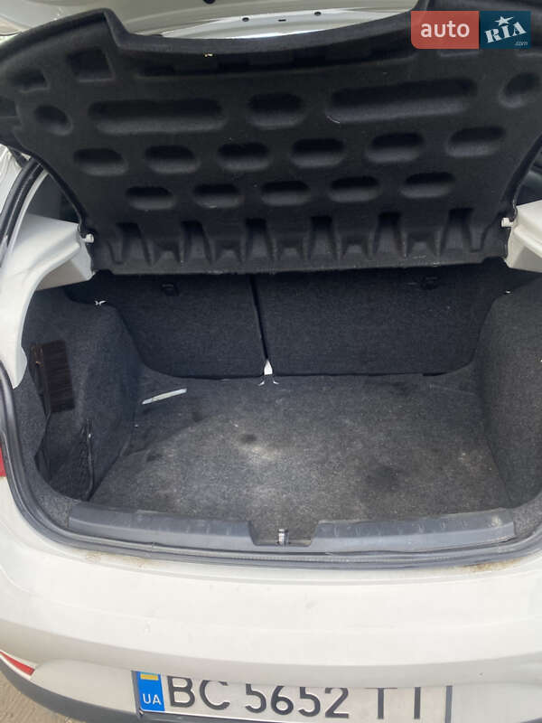 Хетчбек SEAT Ibiza 2011 в Бориславі