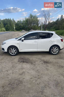 Хэтчбек SEAT Ibiza 2011 в 