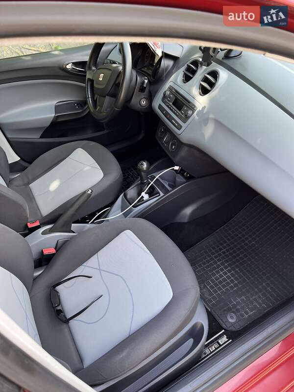 Хетчбек SEAT Ibiza 2013 в Львові