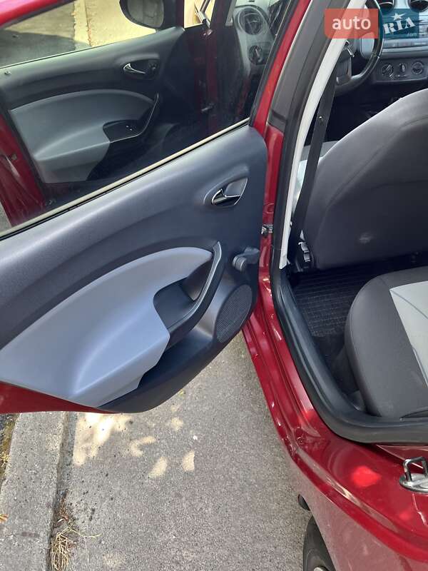 Хетчбек SEAT Ibiza 2013 в Львові