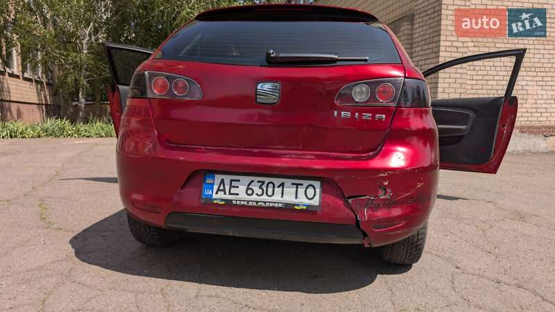 Хетчбек SEAT Ibiza 2006 в Кривому Розі