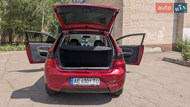 Хетчбек SEAT Ibiza 2006 в Кривому Розі