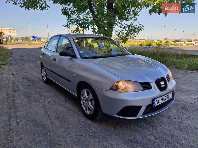 Хетчбек SEAT Ibiza 2008 в Хусті