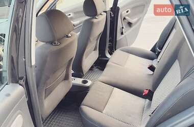 Хэтчбек SEAT Ibiza 2009 в 