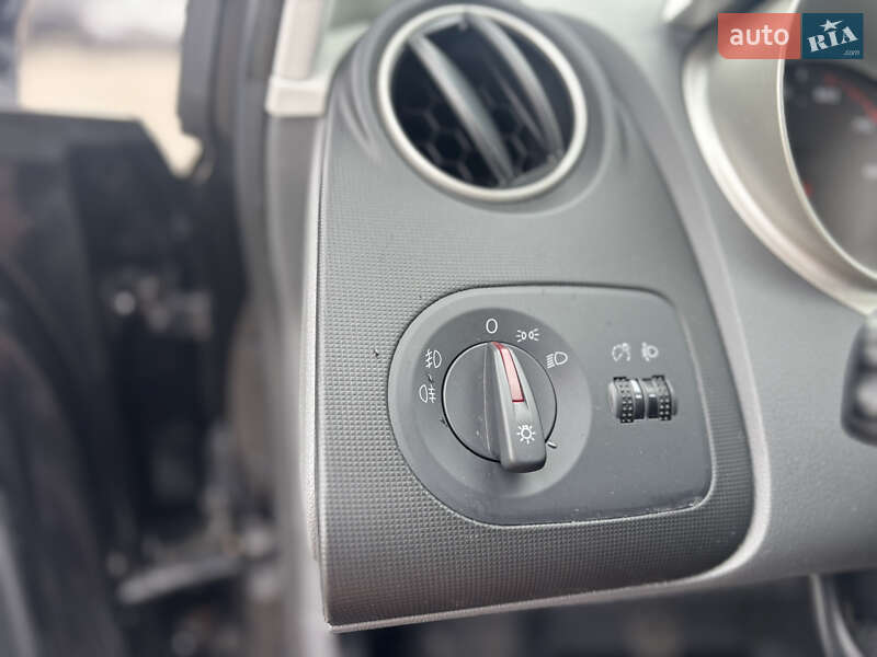 Хэтчбек SEAT Ibiza 2010 в Киеве
