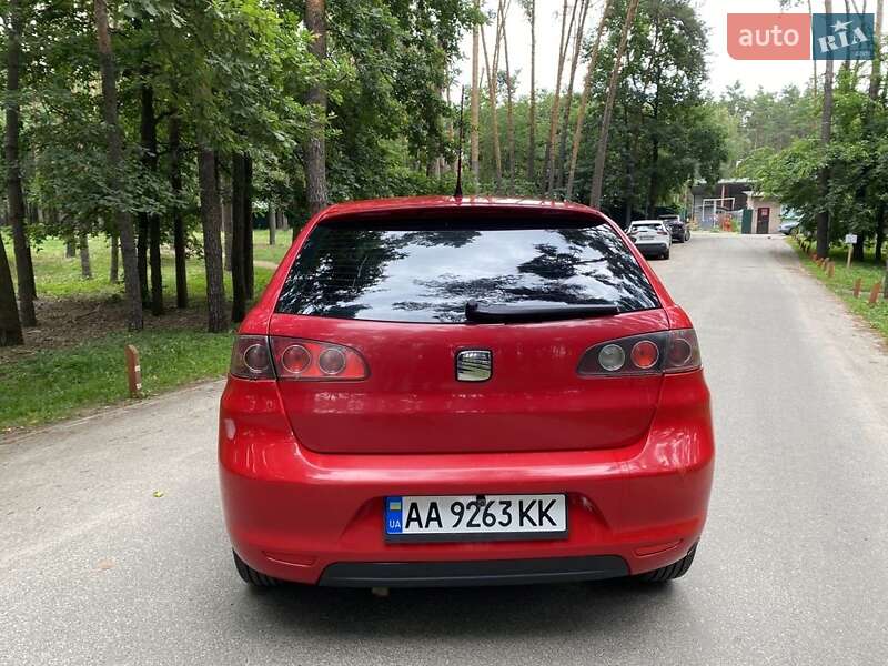 Хэтчбек SEAT Ibiza 2006 в Киеве