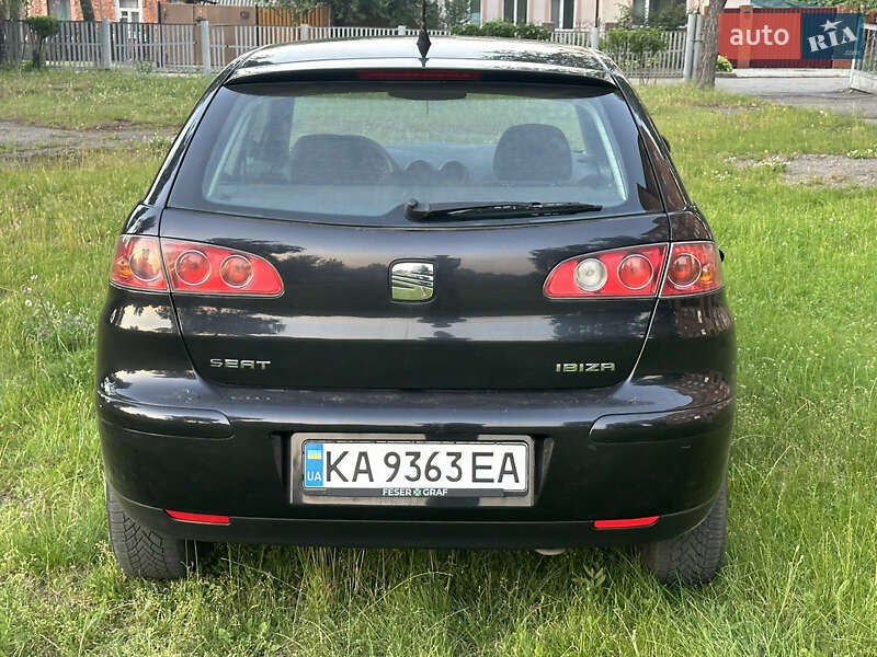 Хэтчбек SEAT Ibiza 2004 в Сумах