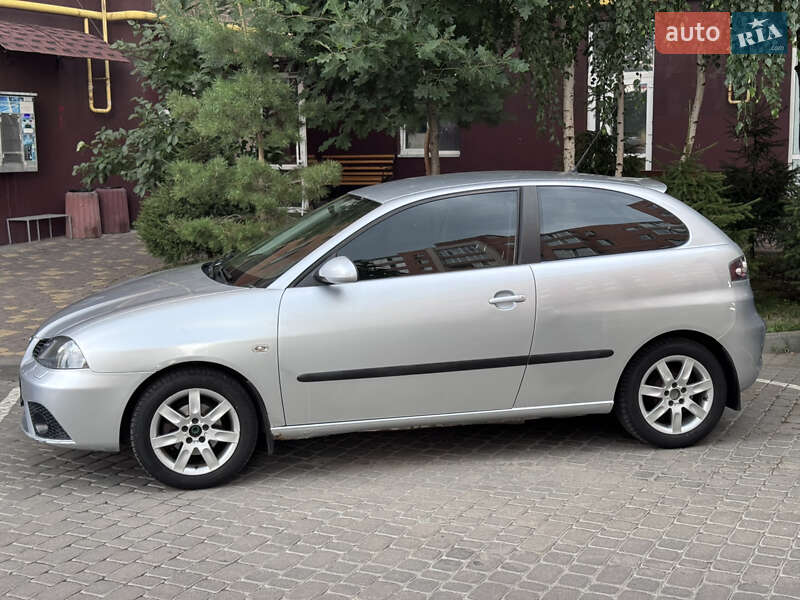 Хетчбек SEAT Ibiza 2006 в Вінниці