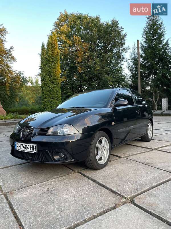 Хетчбек SEAT Ibiza 2006 в Хорошеві