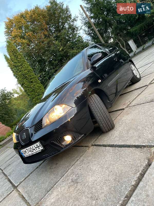 Хетчбек SEAT Ibiza 2006 в Хорошеві