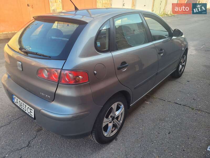 Хетчбек SEAT Ibiza 2003 в Києві