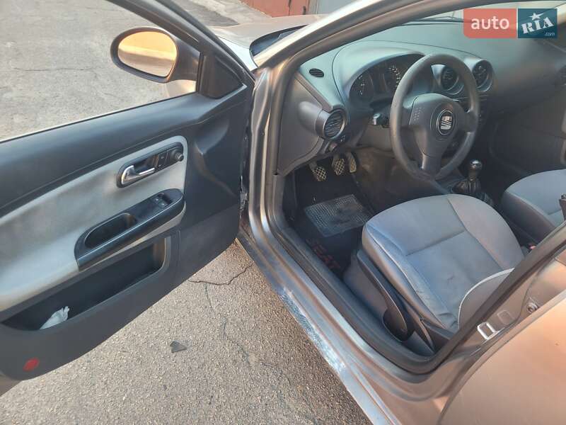 Хетчбек SEAT Ibiza 2003 в Києві