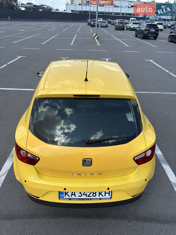 Хэтчбек SEAT Ibiza 2011 в Киеве