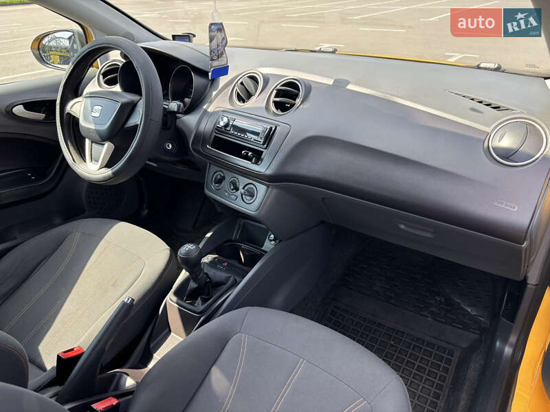 Хэтчбек SEAT Ibiza 2011 в Киеве