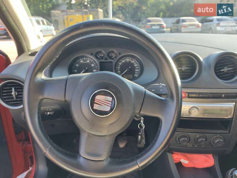 Хетчбек SEAT Ibiza 2007 в Дніпрі