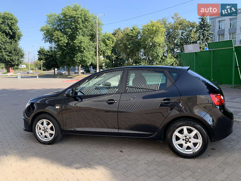 Хетчбек SEAT Ibiza 2010 в Рівному