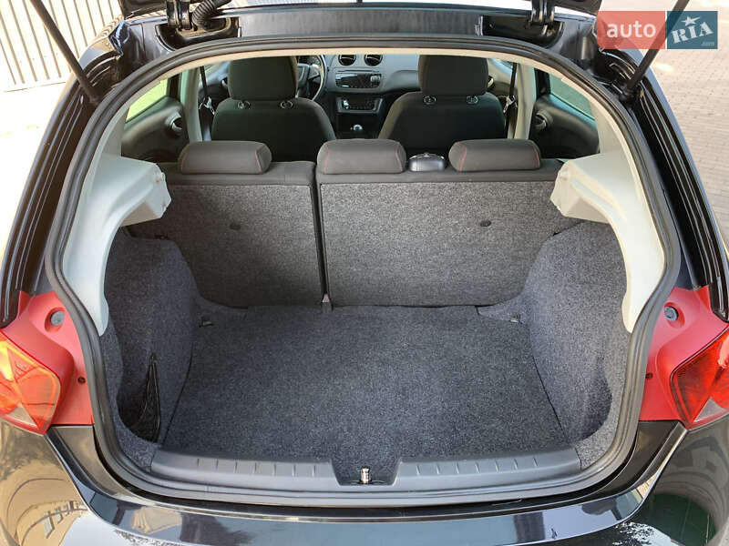 Хетчбек SEAT Ibiza 2010 в Рівному