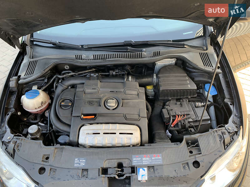 Хетчбек SEAT Ibiza 2010 в Рівному