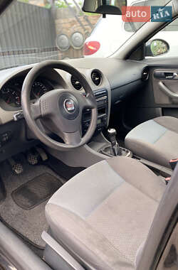 Хэтчбек SEAT Ibiza 2005 в 