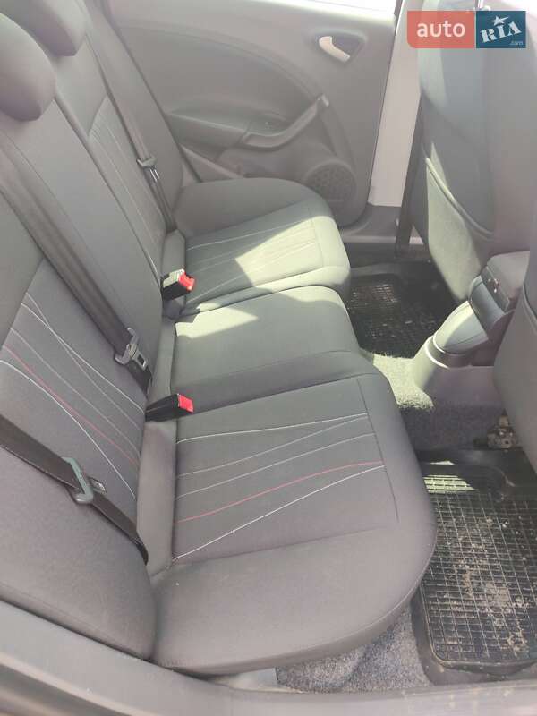 Універсал SEAT Ibiza 2011 в Охтирці