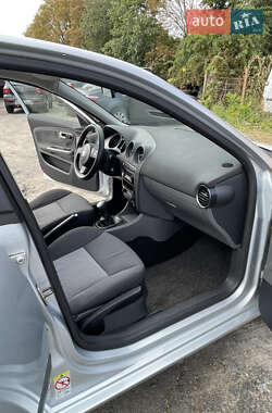 Хэтчбек SEAT Ibiza 2007 в 